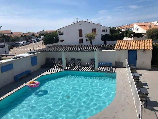 Hotel Le Bleu Marine Saintes-Maries-de-la-Mer 2*,