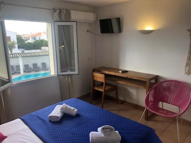 **  Hotel Le Bleu Marine Saintes-Maries-de-la-Mer Fransa